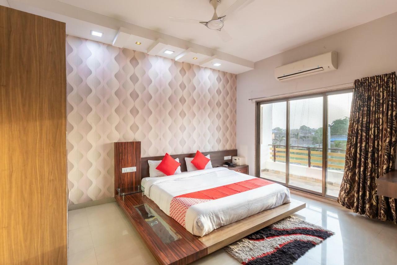 Oyo 42910 Hotel Rudra Palace Ratlām 객실 사진