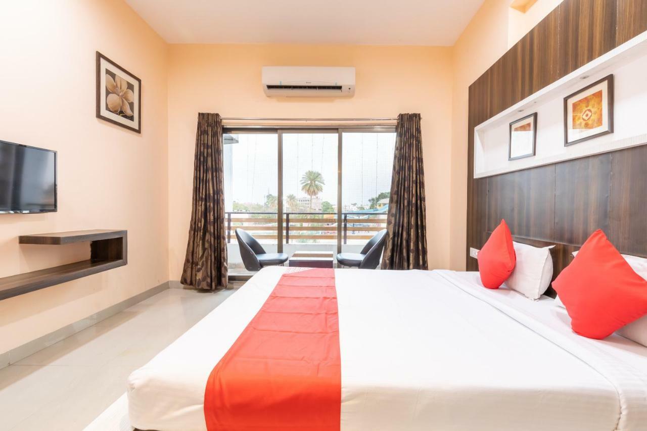 Oyo 42910 Hotel Rudra Palace Ratlām 외부 사진