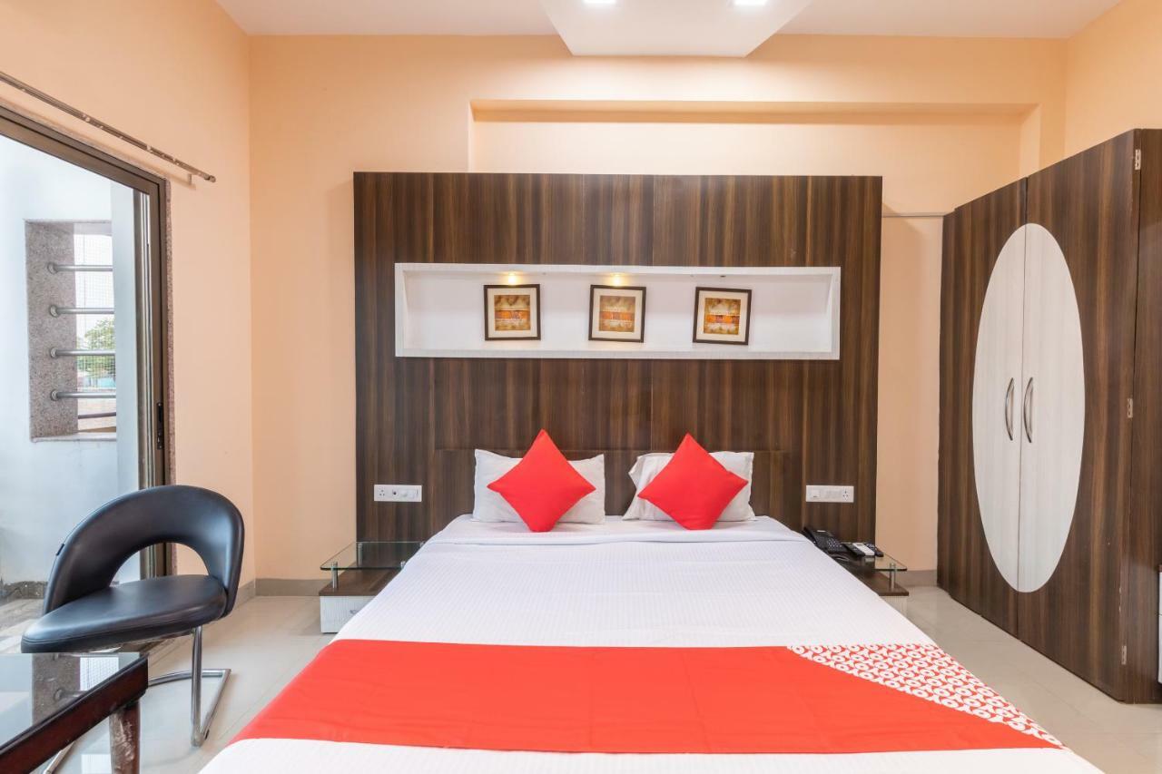 Oyo 42910 Hotel Rudra Palace Ratlām 외부 사진