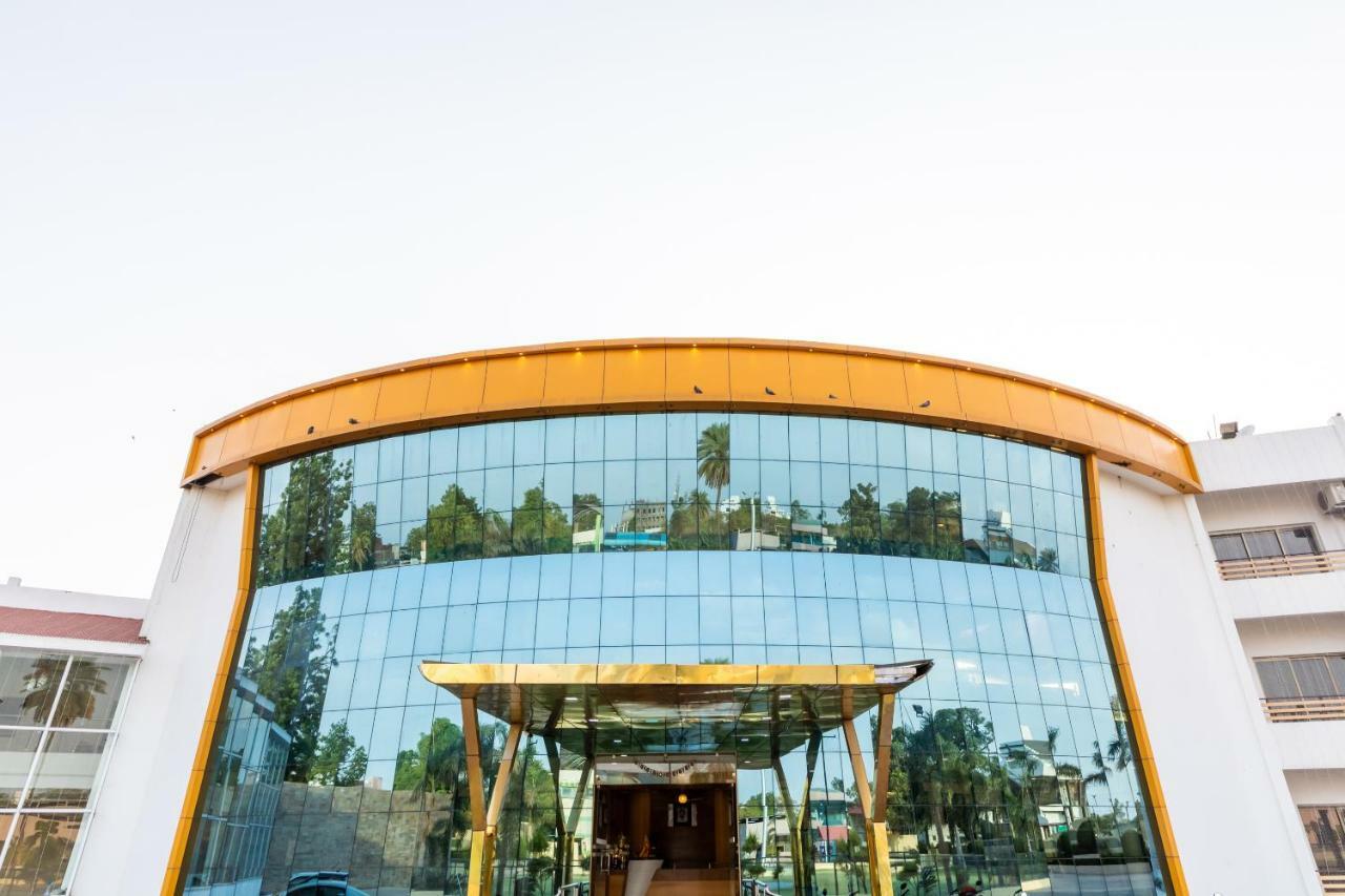 Oyo 42910 Hotel Rudra Palace Ratlām 외부 사진