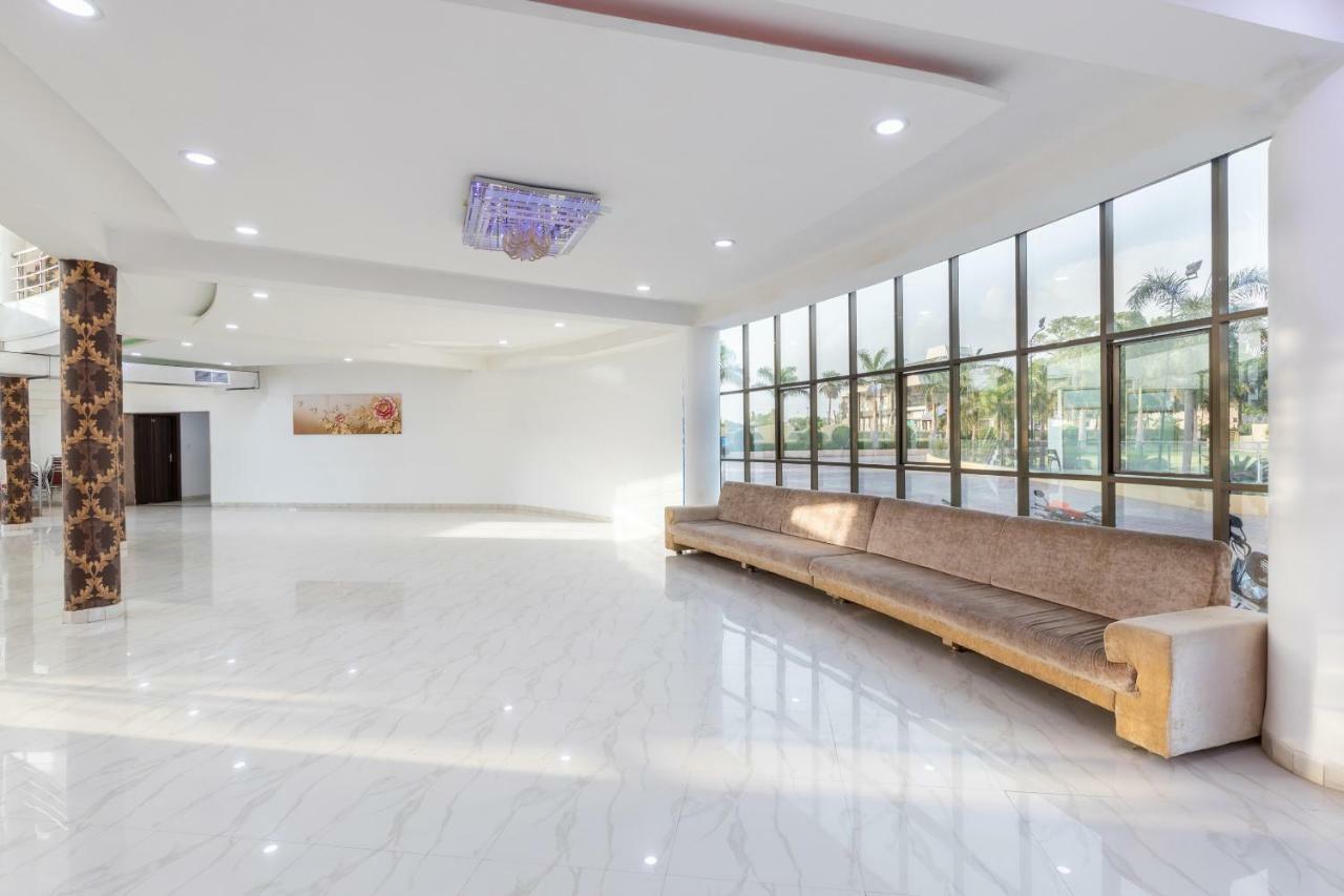 Oyo 42910 Hotel Rudra Palace Ratlām 외부 사진
